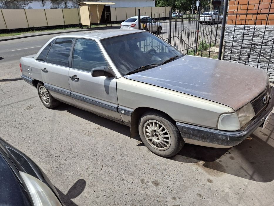 Продам Ауди 100с3 1.8