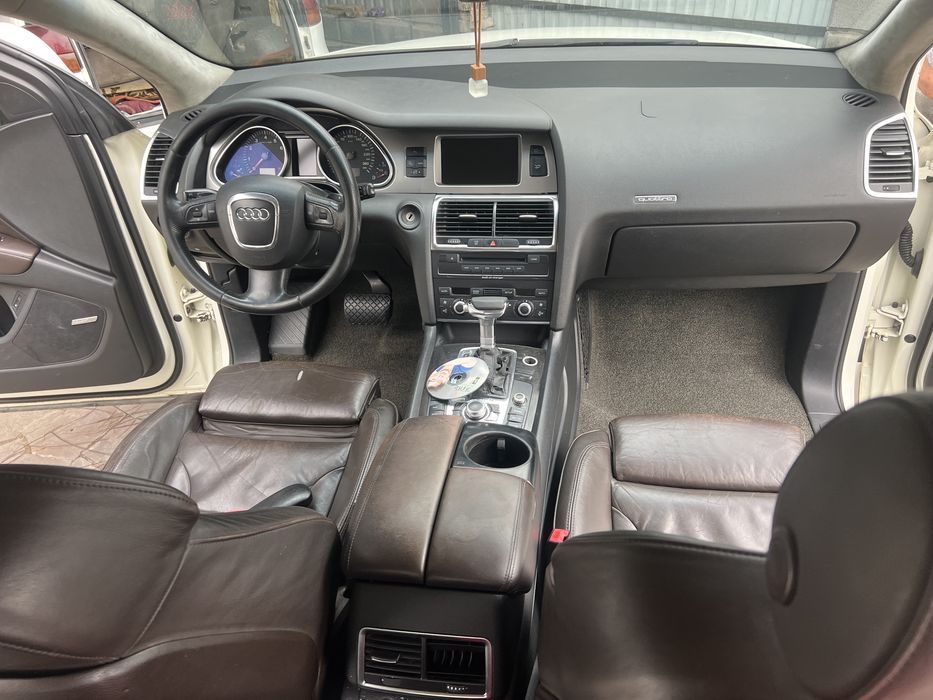 Ауди Q7 легендарный