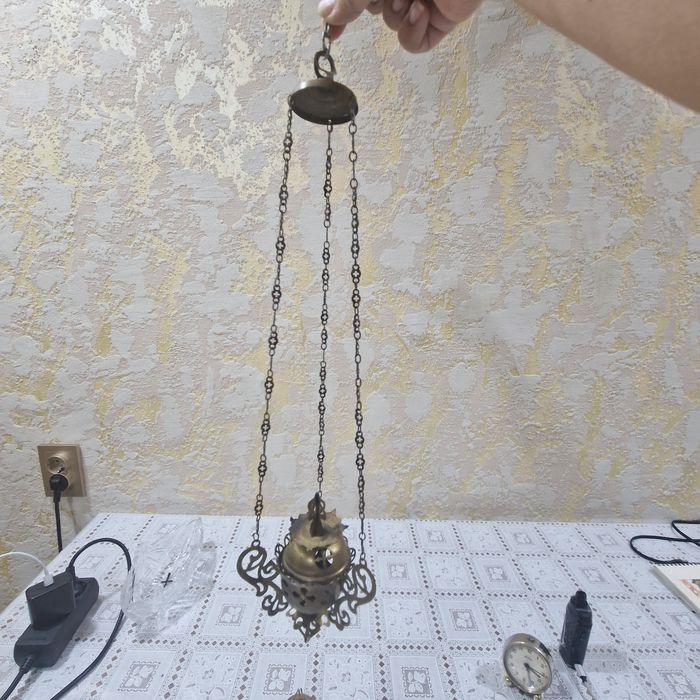 Бронзовое кадило  и будильники часы