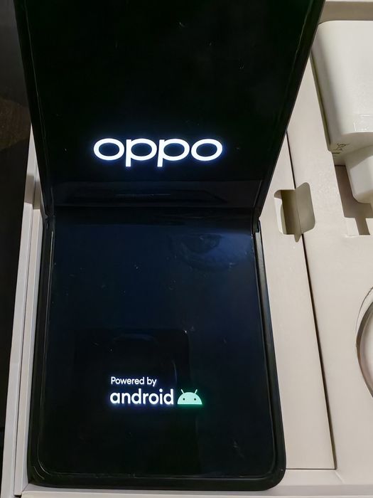 Oppo Find N2 Flip