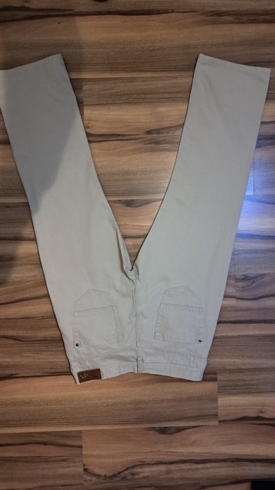 Pantaloni gins bărbătești