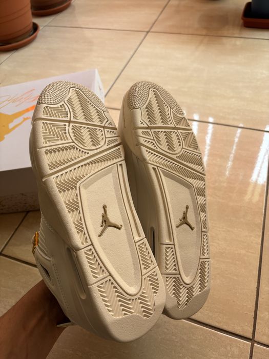 Jordan 4 “Metallic Gold”