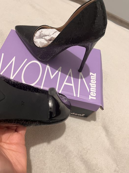 Токчета 10см черни лак