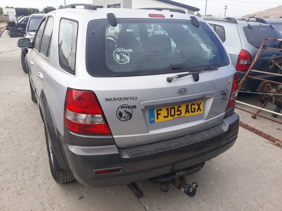 Dezmembrez kia sorento 2,5 crd 170 cp si 140 cp