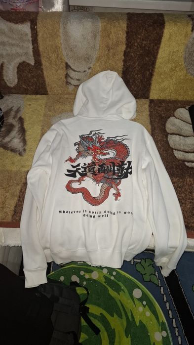 Продам кофту (зипка)