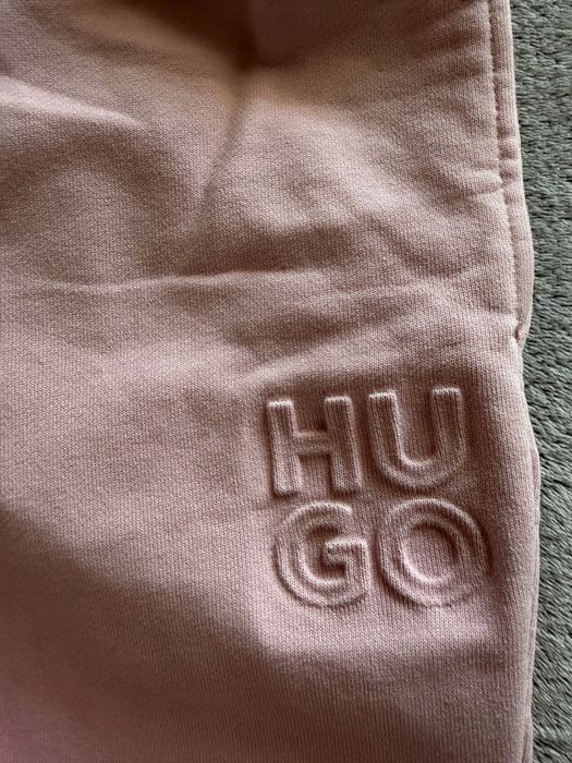 Чисто ново долнище Hugo S размер