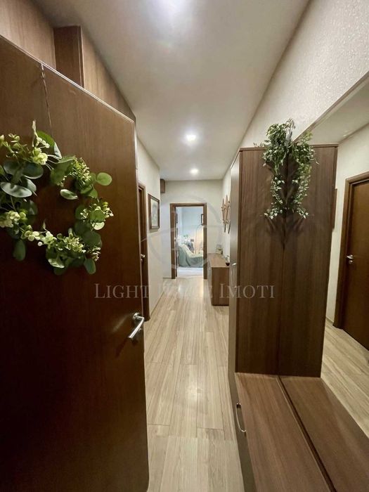 Продава се Четиристаен апартамент в Пловдив, Тракия - 86 кв.м за 2000 €/кв.м - Снимка #8