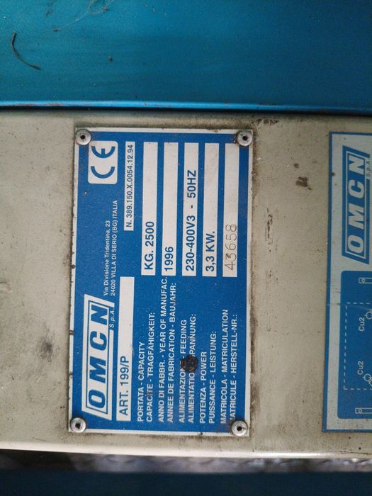 Elevator auto 2500kg