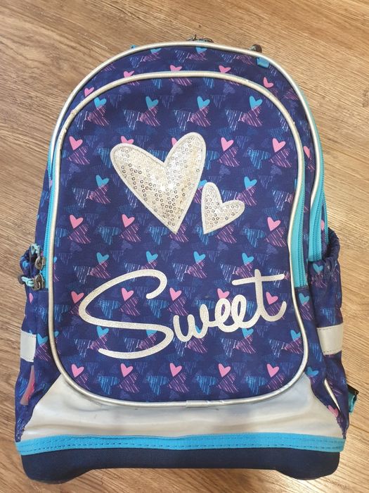 Продается школьный рюкзак