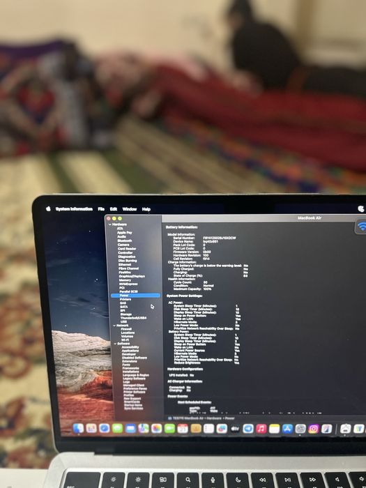 Mac air M3 8gb/256gb yomkosti 100% 30ta sikl 13.6 dyum silver