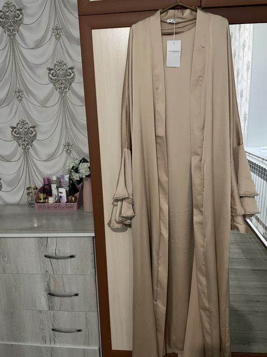 Атласное платье / абая