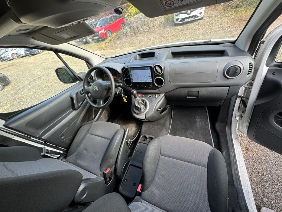 Citroen berlingo, display cu carplay, camera marsarier