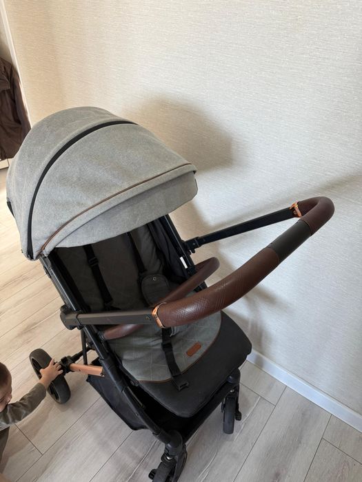 Коляску продам не дорого