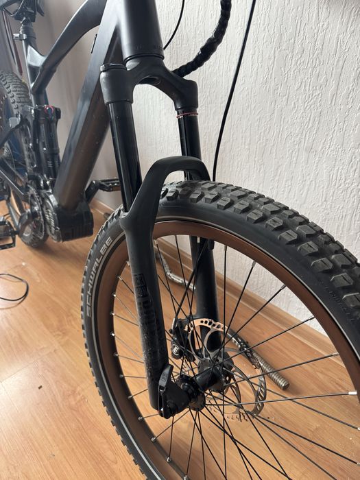 Вилка RockShox Yari RC - 160 мм ход