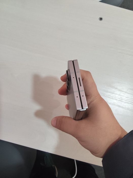 Samsung Z fold 6 silver