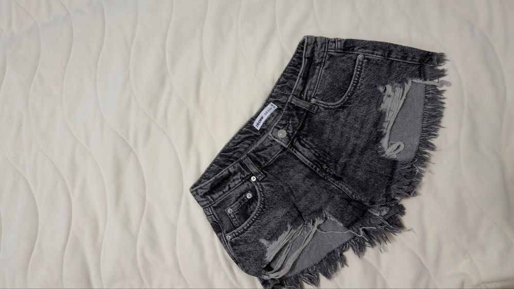 Стилни къси панталонки