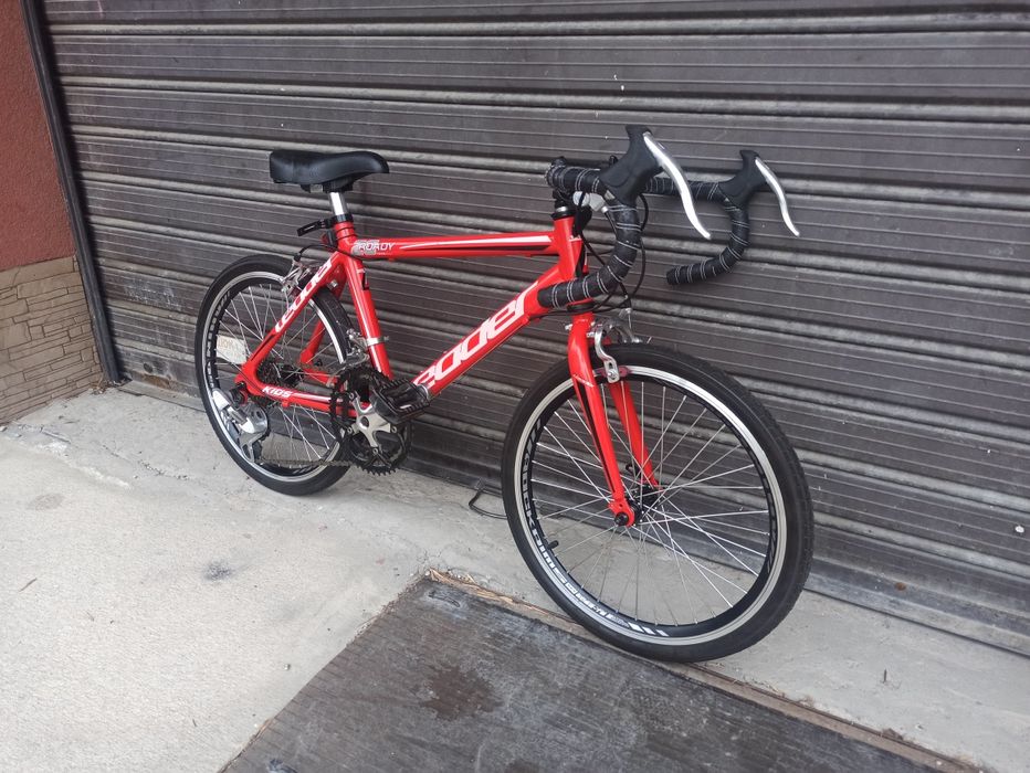 Продавам чисто нов Алуминиев детски спортен велосипед 20 цола . 
Скоро