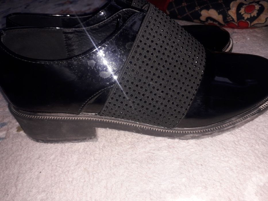 Ботинка женская 38 размера