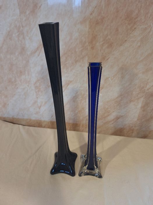 Два броя немски вази