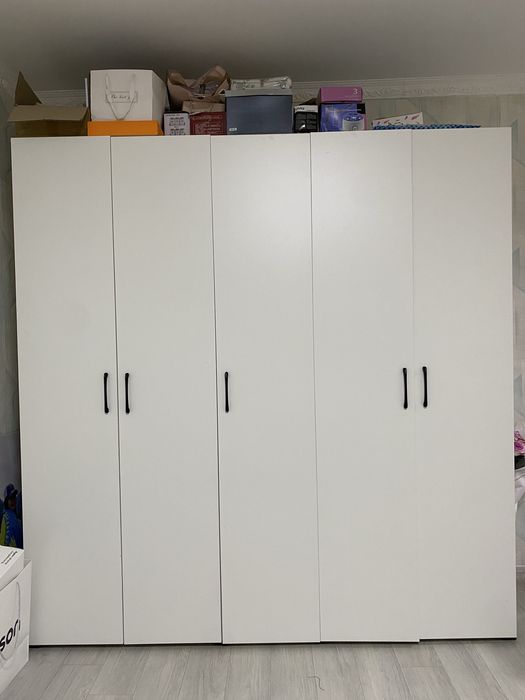 Продам распашной шкаф