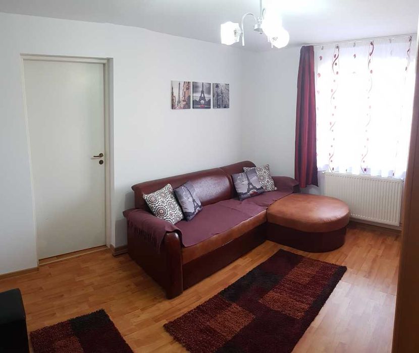 Inchiriez apartament mansarda, 2 camere - Cedonia
