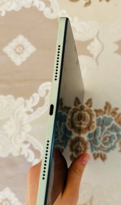 Redmi pad 6 holati yaxshi teppasida biroz xasta bõlgan xolos