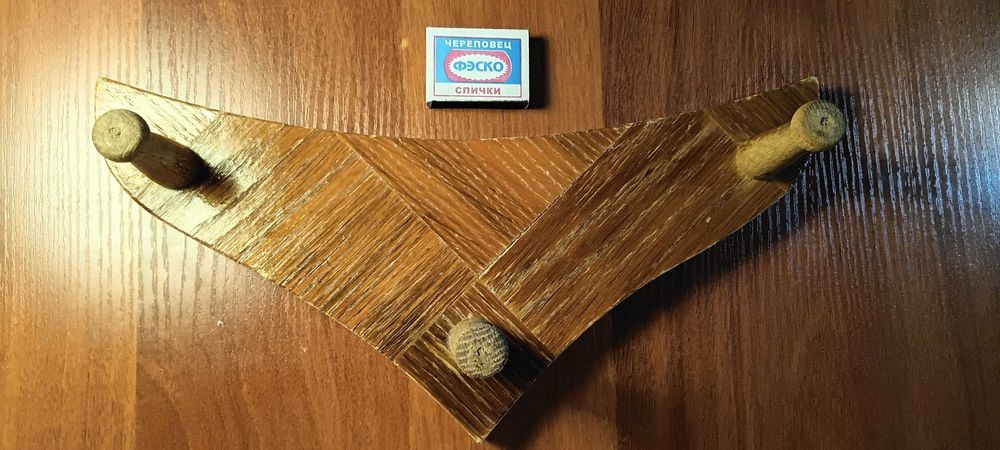 Вешалка деревянная для одежды