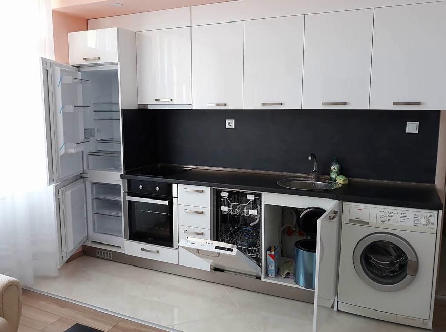 Дава се под наем Тристаен апартамент в Пловдив, Център - 70 кв.м за 500 € - Снимка #1