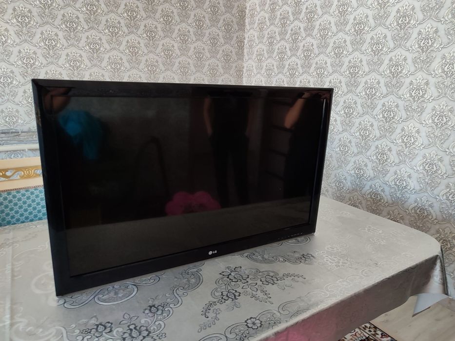Продам телевизор LG