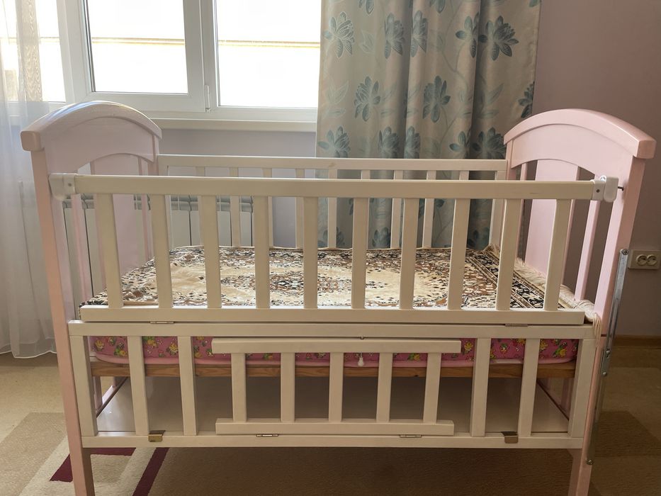 Манежка в розовом цвете