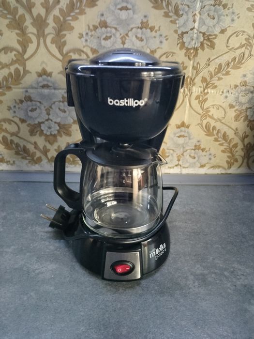 Vând Cafetiera Bastilipo