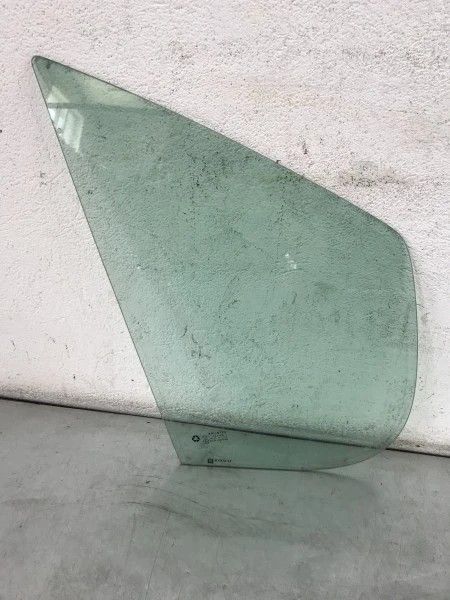 Geam dreapta fata Opel Vivaro A 2012 cod 91166286