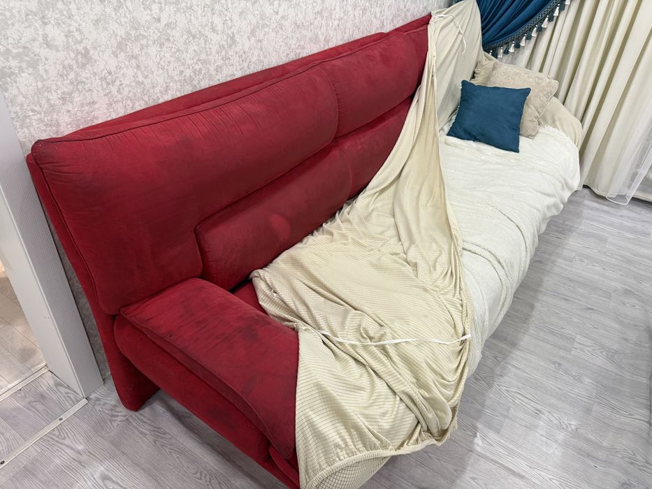 Отдам даром диван и кресло