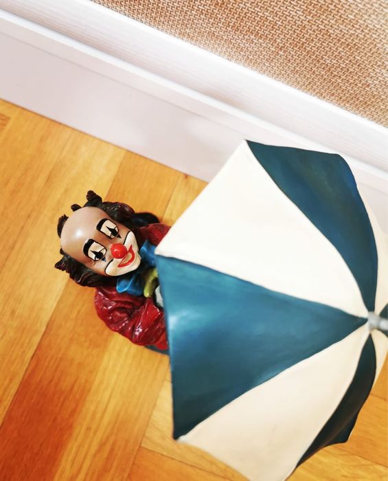 Антикварна керамика статуетка  фигура статуя клуон палячо шут смешник