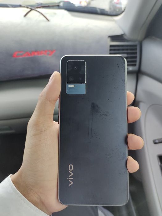 Vivo v21e продам