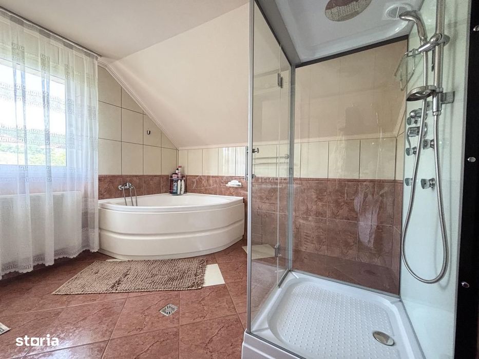 Casa - Vila - str. Piatra Craiului