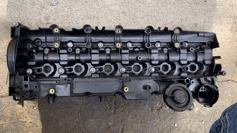 Капак клапани за бмв/bmw  дизел N57