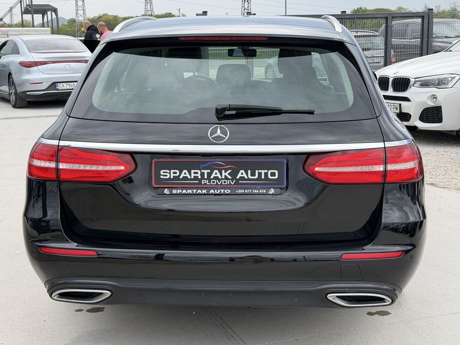 Mercedes-Benz E 220 D* 2020г* 9G* ТОП Състояние* 182.000KM* НОВА*