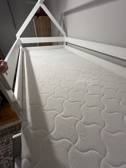 Кровать двухъярусная