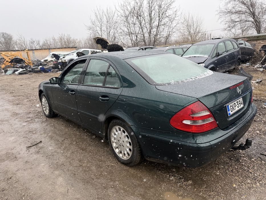 Мерцедес W211 2.2 дизел автоматик само на части