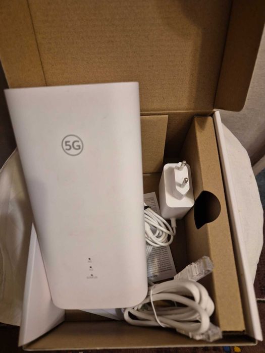 HUAWEI CPE 5S H153-381 5G Рутер със сим карта от VIVACOM