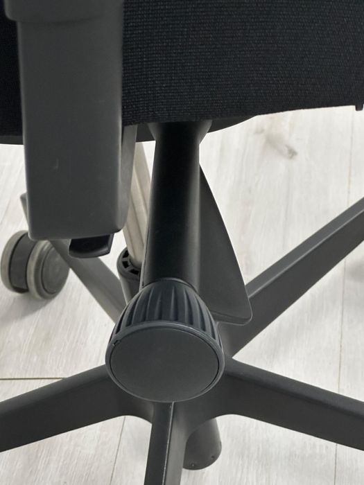 Lento Laboro е висококачествен офис стол, произведен в Германия,