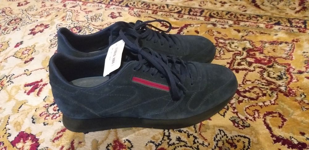 Кроссовки новые 38 размера