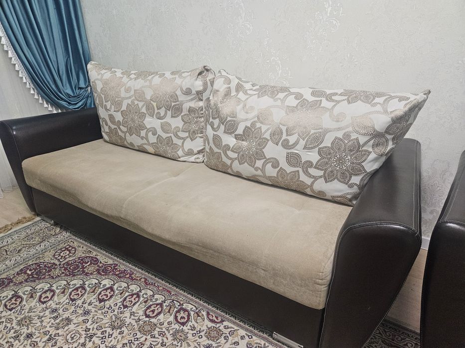 Продам недорого диваны