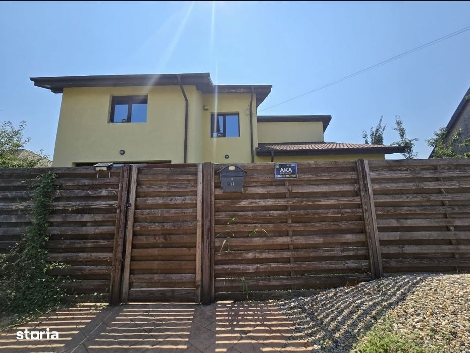 Casă cu 6 camere si 3 Bai