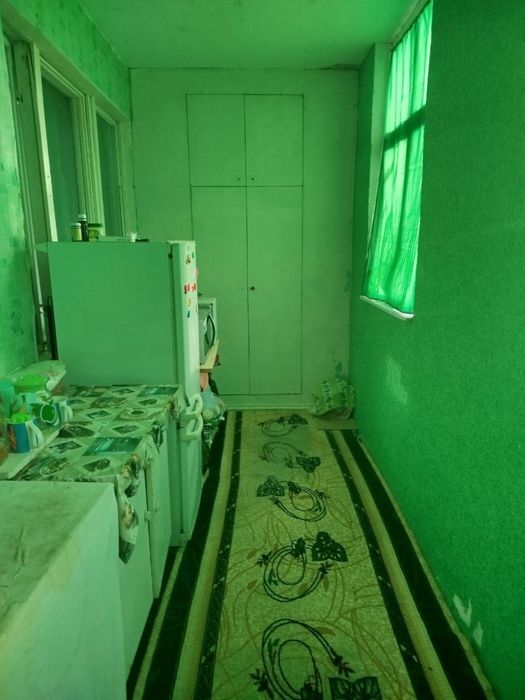 Uy sotiladi 2 xonali shahar markazidan