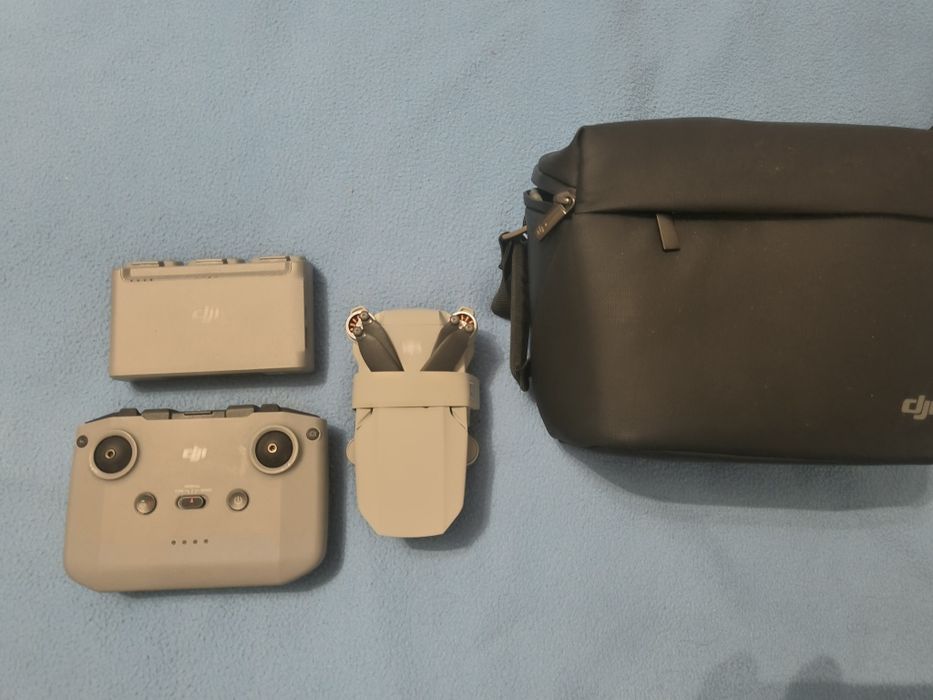 drona Dji mini 2 cu 3 acumulatori