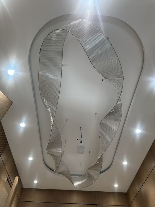 Люстры инсталляции