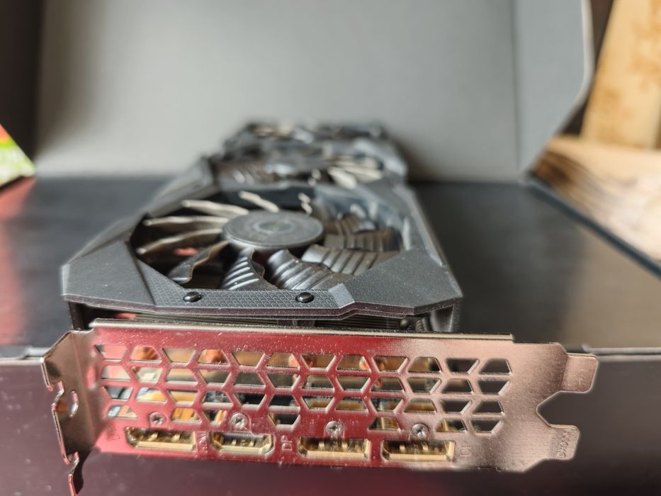 Продам видеокарту GeForce RTX 2070 SUPER WINDFORCE OC 3X 8G