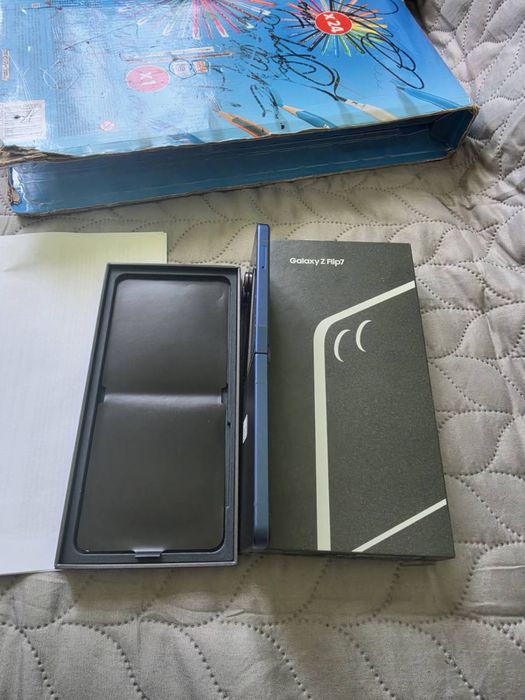 Samsung Galaxy Z Flip 7 256gb Shadow blue син